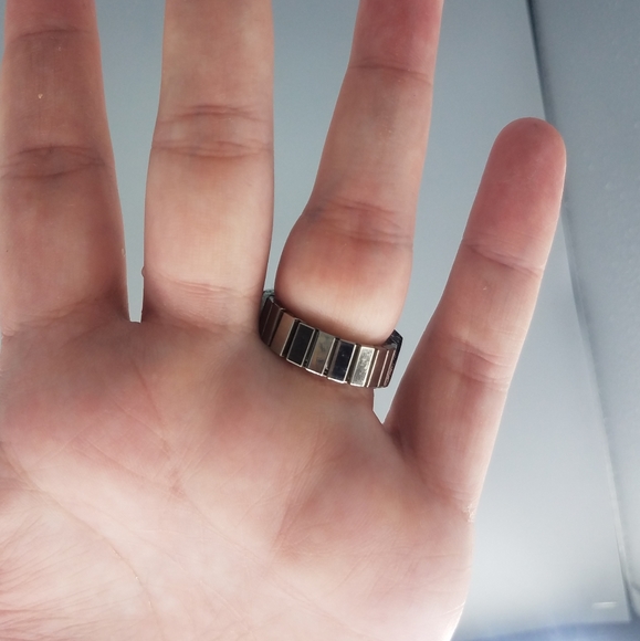 Silvertone Ruby Red Plastic Stone Ring Watch - Picture 3 of 8